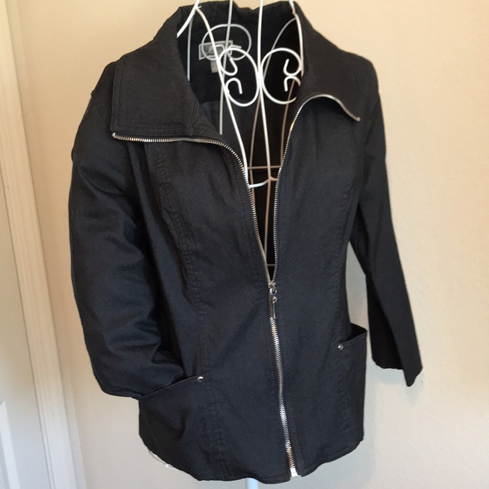 Light Jacket - Picture 5 of 5